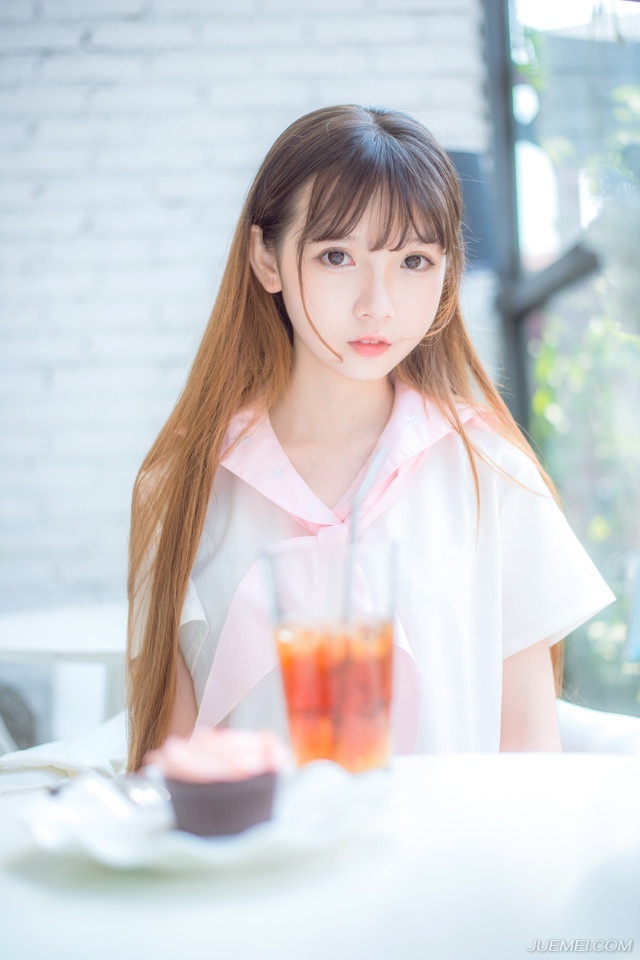 “这一带，每年都会有这么几天会是这样的天气，我镇守江夏多年，甚至能够估算出这种天气的具体日子。”陈到扭头看向伏德，有些刻板的脸上，牵扯出一抹微笑。